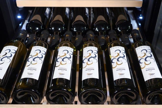 Professioneller klimatisierter Weinkühlschrank 185 Flaschen