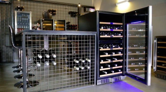 RENTAL | Wine Fridge 94 bottles Luxury Line, professional