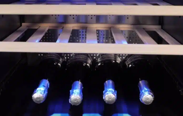 datron-24-bottiglie-datron-vini-italy-cantinette-vino-frigo-temperatura-installazione-incasso-bi55-a1-04