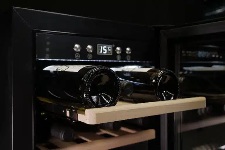 datron_vini_italy_cantinetta_frigo_vino_12_bottiglie_mono_temperatura_libera_installazione_classe_a-02