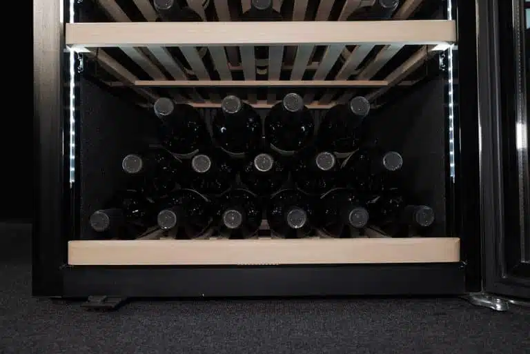 datron_vini_italy_cantinetta_frigo_vino_180_bottiglie_doppia_temperatura_libera_installazione_black-05