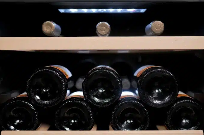 datron_club_cantinetta_frigo_vino_42_bottiglie_design_doppia_temperatura_incasso_cucina__wncjc130bfg
