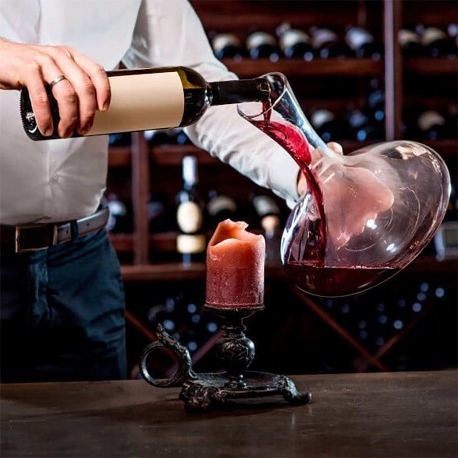 Consigli per garantire la giusta decantazione dei tuoi vini in decanter