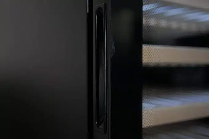 datron_club_cantinetta_frigo_vino_116_bottiglie_design_doppia_temperatura_libera_installazione_incasso_wncjc350bfg-07
